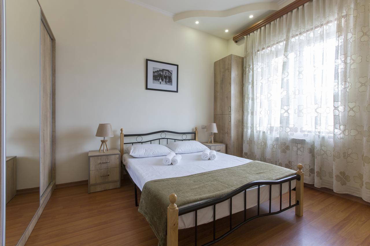 Umba Apartment N1 - 2 Bedrooms เยเรวาน ภายนอก รูปภาพ