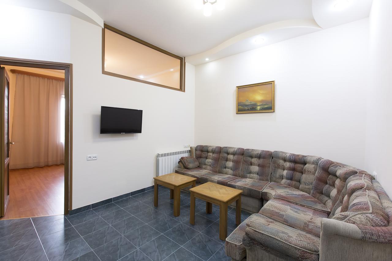 Umba Apartment N1 - 2 Bedrooms เยเรวาน ภายนอก รูปภาพ